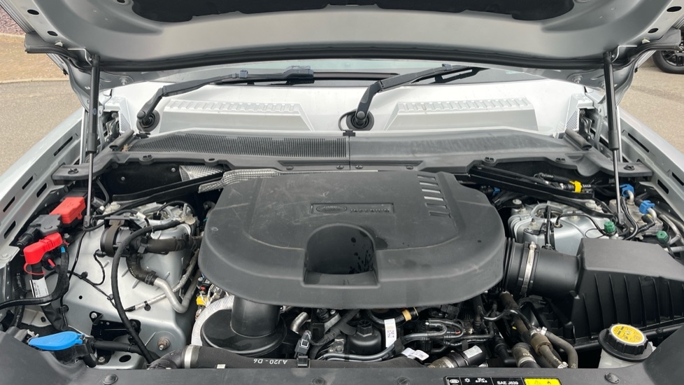 Used Land Rover Defender 2022 for sale - 76552336: Photo 16