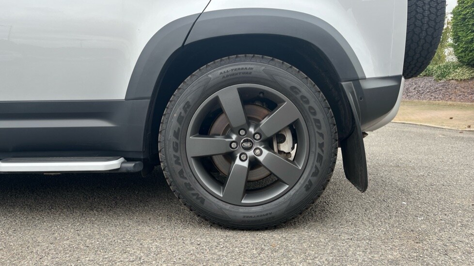 Used Land Rover Defender 2022 for sale - 76552336: Photo 18