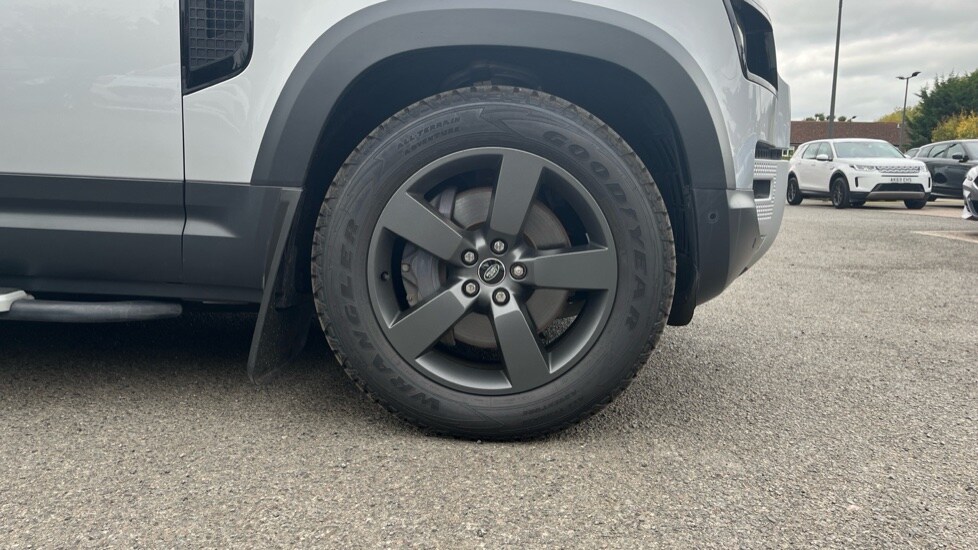 Used Land Rover Defender 2022 for sale - 76552336: Photo 19