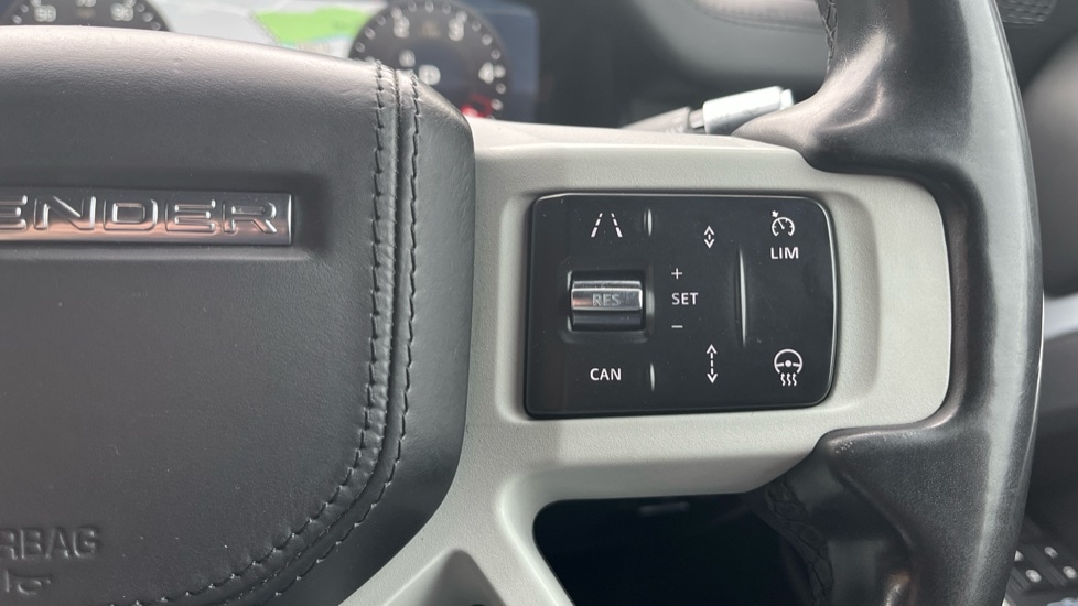 Used Land Rover Defender 2022 for sale - 76552336: Photo 22