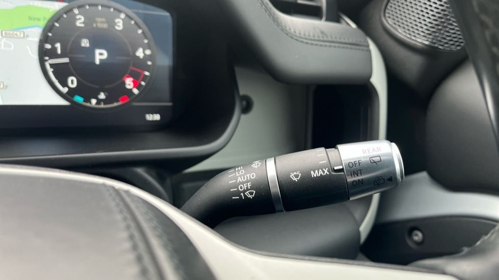 Used Land Rover Defender 2022 for sale - 76552336: Photo 24