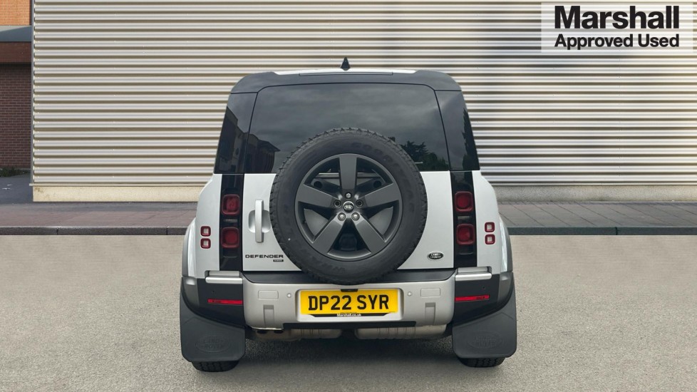 Used Land Rover Defender 2022 for sale - 76552336: Photo 4