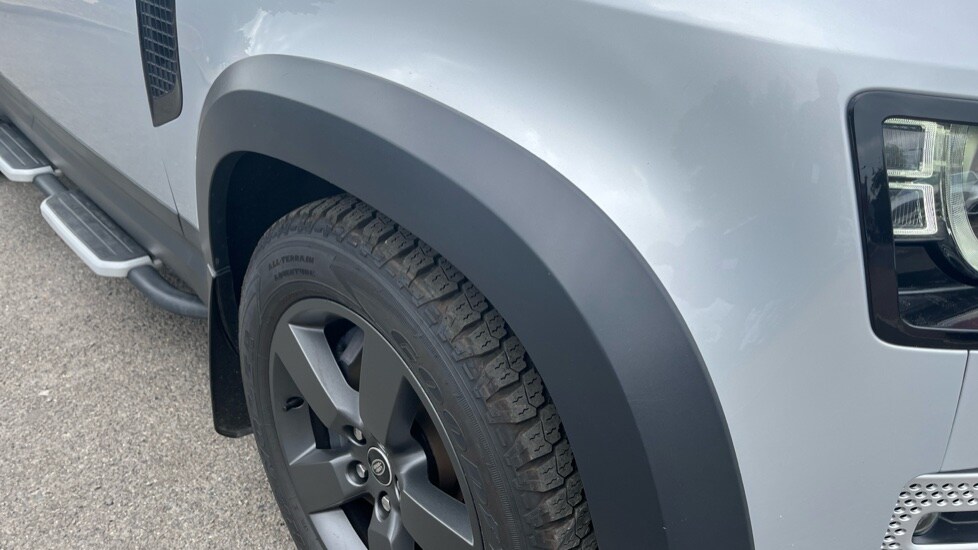 Used Land Rover Defender 2022 for sale - 76552336: Photo 41