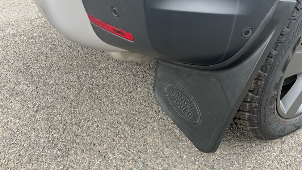 Used Land Rover Defender 2022 for sale - 76552336: Photo 43