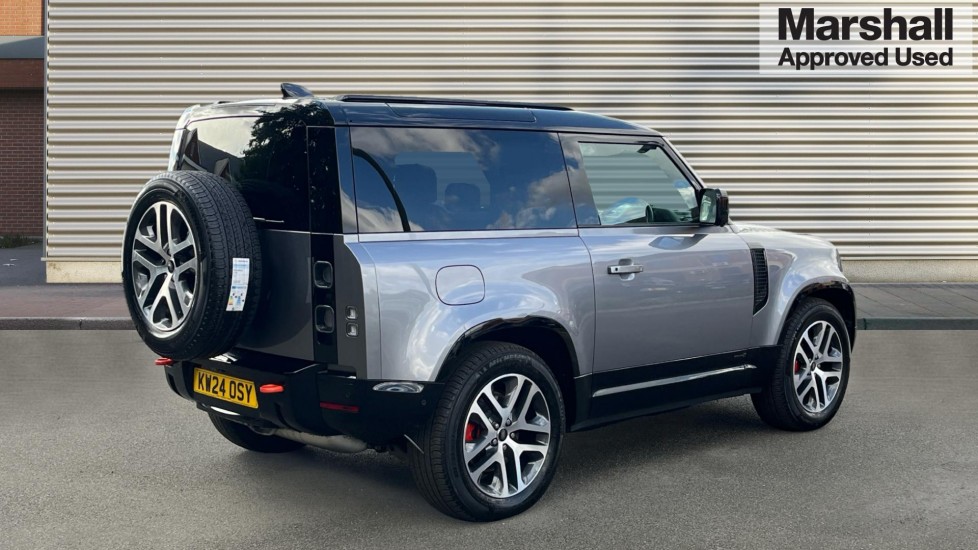Used Land Rover Defender 2024 for sale - 76458908: Photo 3