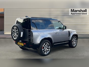 Used Land Rover Defender 2024 for sale - 76458908: Photo