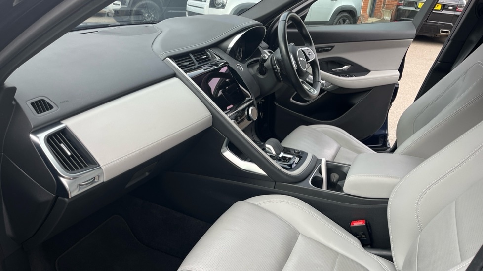 Used Jaguar E-Pace 2022 for sale - 76593679: Photo 10