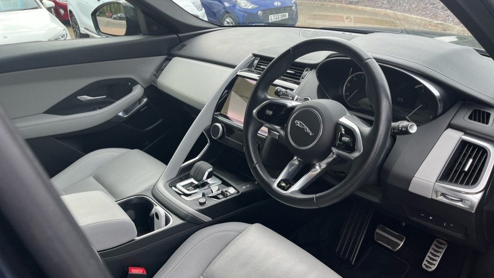 Used Jaguar E-Pace 2022 for sale - 76593679: Photo 9