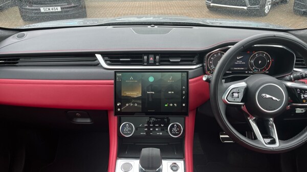 Used Jaguar F-Pace 2023 for sale - 75483733: Photo 12