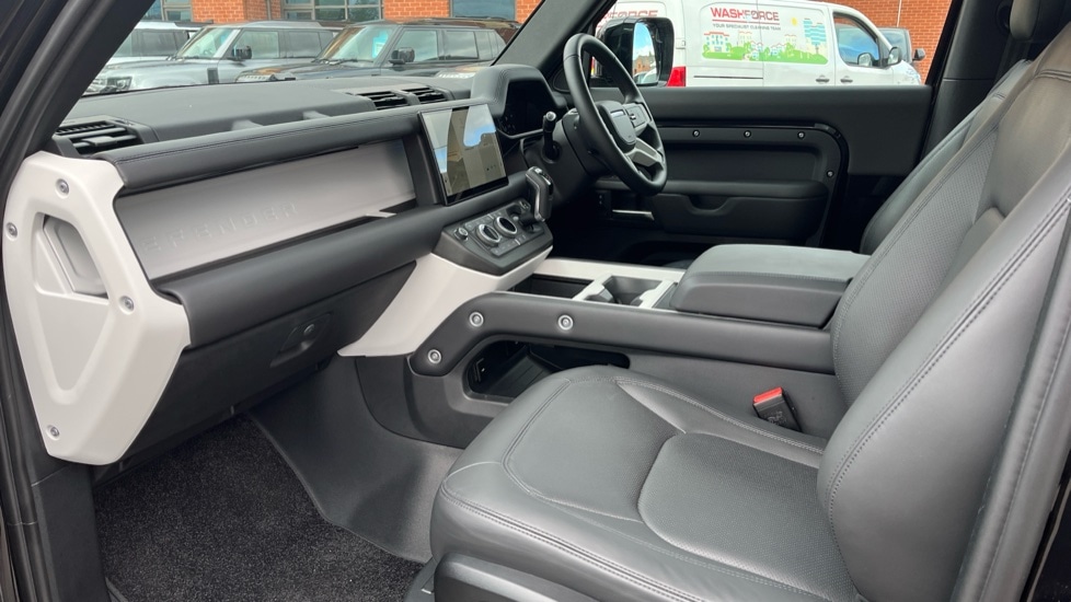 Used Land Rover Defender 2024 for sale - 75874110: Photo 10