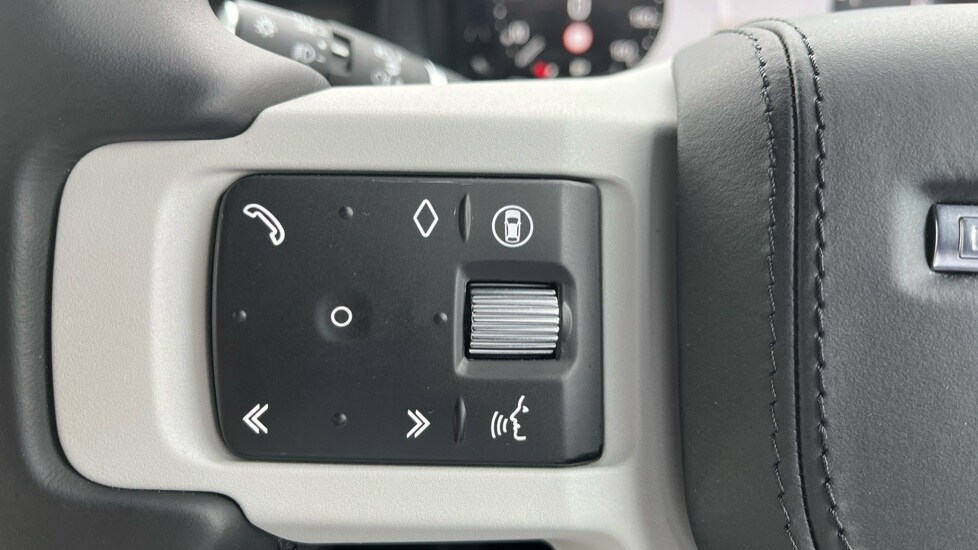 Used Land Rover Defender 2024 for sale - 75874110: Photo 23