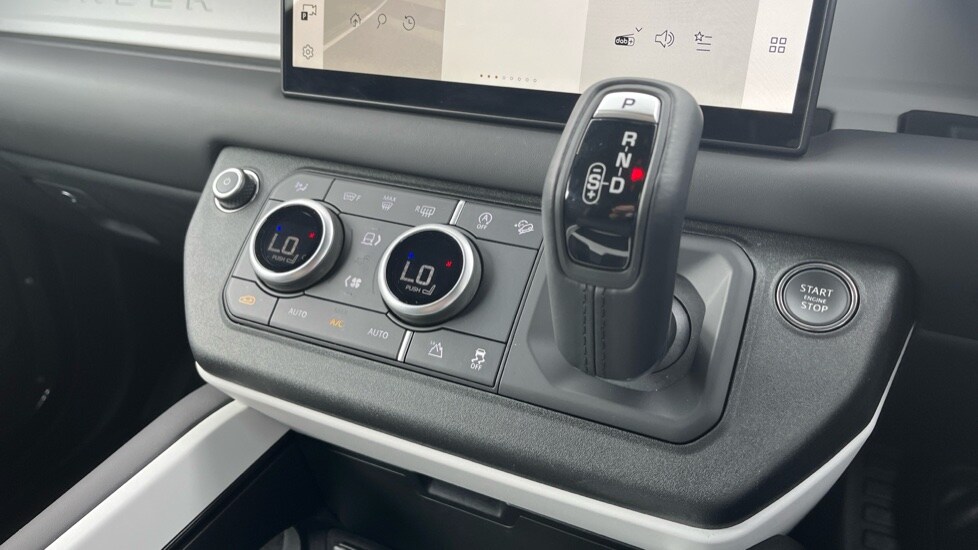 Used Land Rover Defender 2024 for sale - 75874110: Photo 29