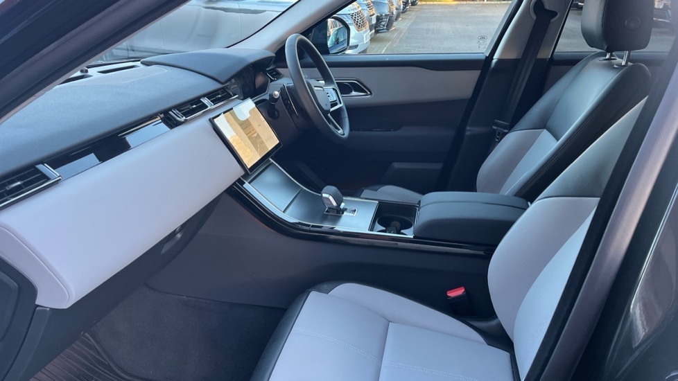 Used Land Rover Range Rover Velar 2025 for sale - 76954466: Photo 10