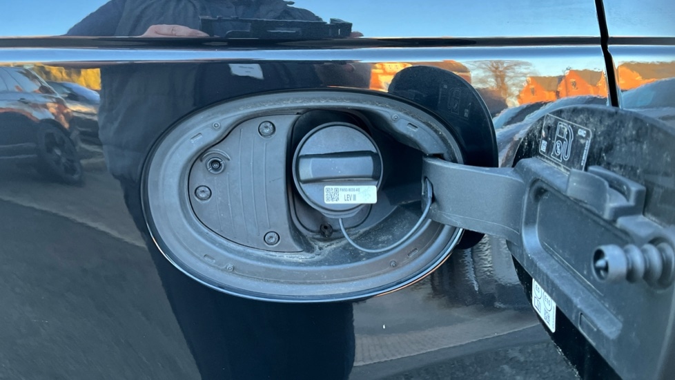 Used Land Rover Range Rover Velar 2025 for sale - 76954466: Photo 21