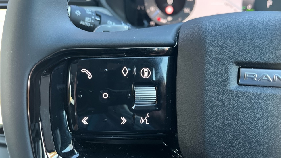 Used Land Rover Range Rover Velar 2025 for sale - 76954466: Photo 23