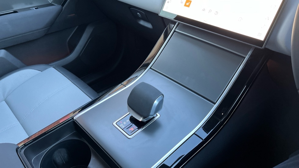 Used Land Rover Range Rover Velar 2025 for sale - 76954466: Photo 28