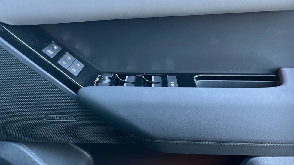 Used Land Rover Range Rover Velar 2025 for sale - 76954466: Photo 30