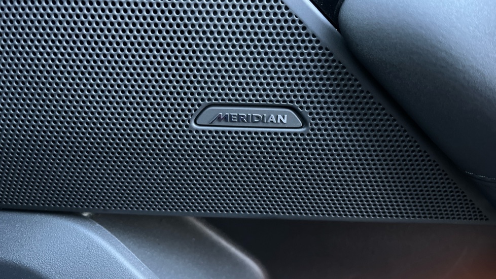 Used Land Rover Range Rover Velar 2025 for sale - 76954466: Photo 38