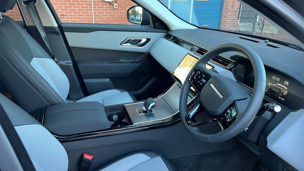 Used Land Rover Range Rover Velar 2025 for sale - 76954466: Photo 9