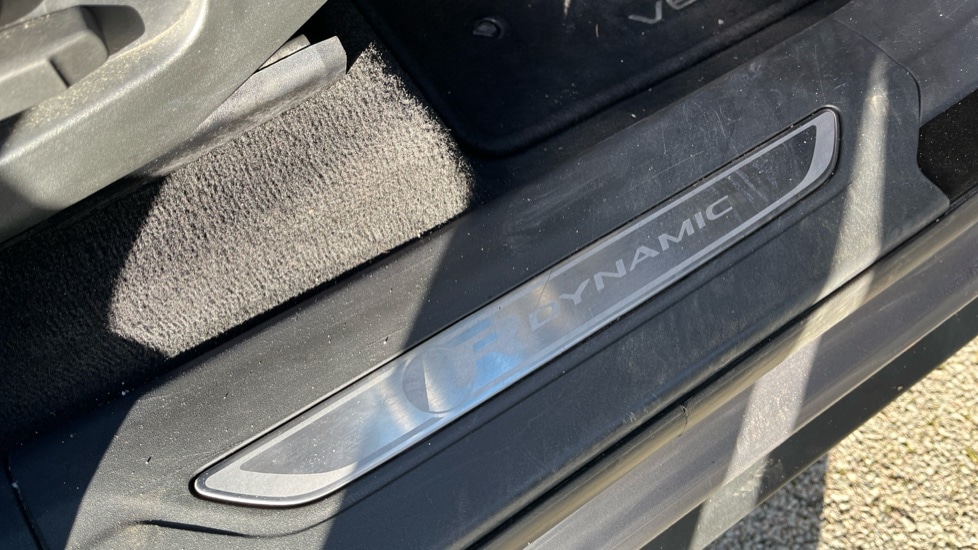 Used Land Rover Range Rover Velar 2021 for sale - 77082456: Photo 37