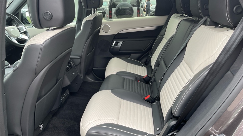 Used Land Rover Discovery 2024 for sale - 76095942: Photo 14