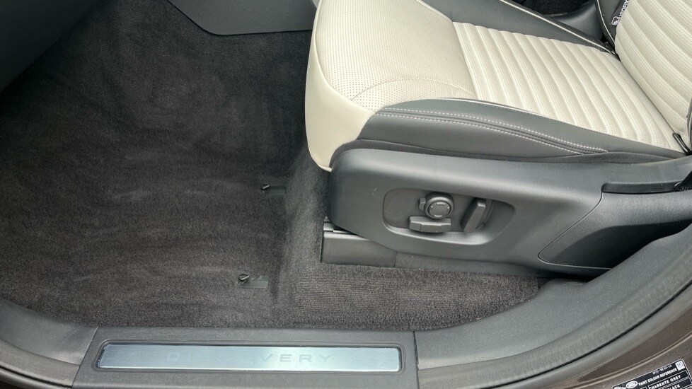 Used Land Rover Discovery 2024 for sale - 76095942: Photo 37