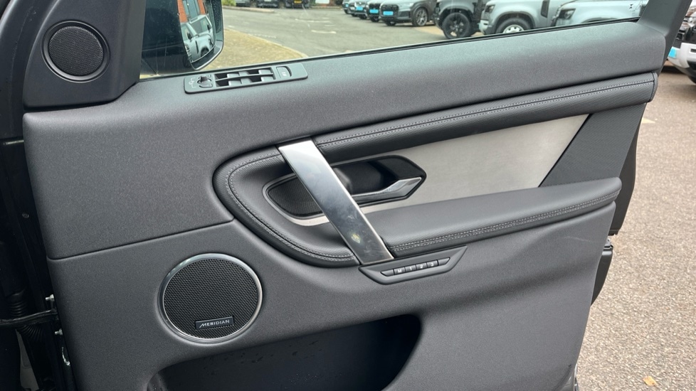 Used Land Rover Discovery Sport 2024 for sale - 76623594: Photo 30