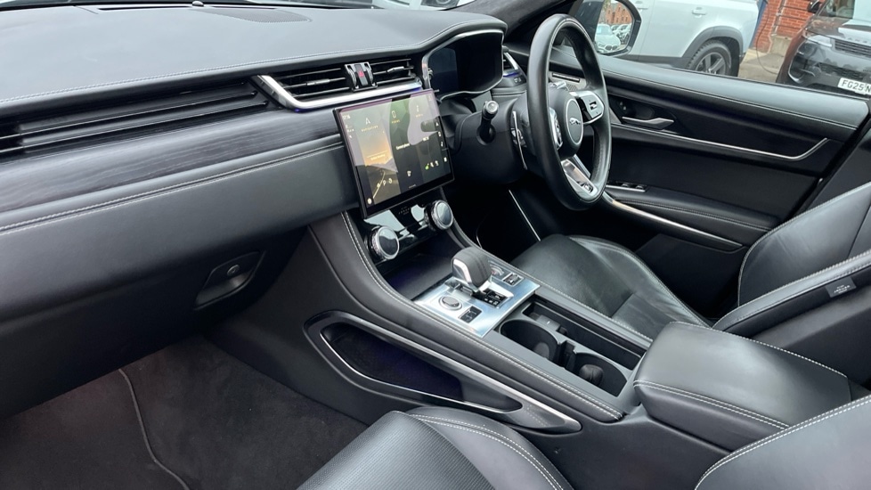 Used Jaguar F-Pace 2021 for sale - 76977643: Photo 10
