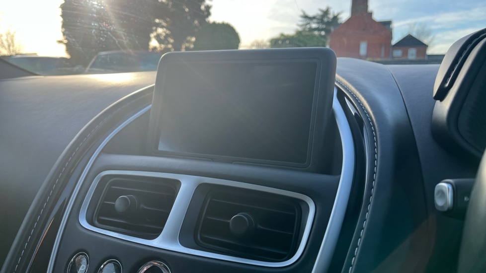 Used Aston Martin DB11 2019 for sale - 76954222: Photo 12