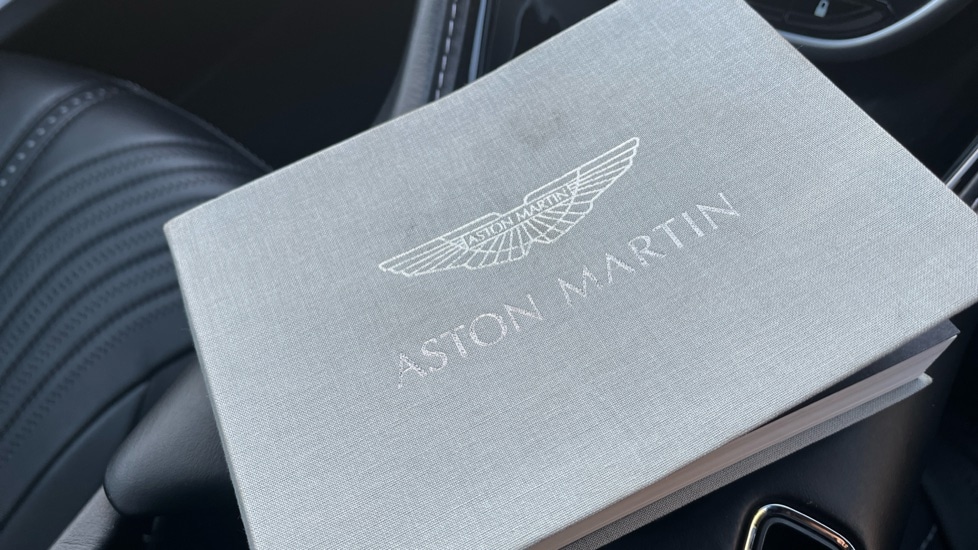 Used Aston Martin DB11 2019 for sale - 76954222: Photo 16