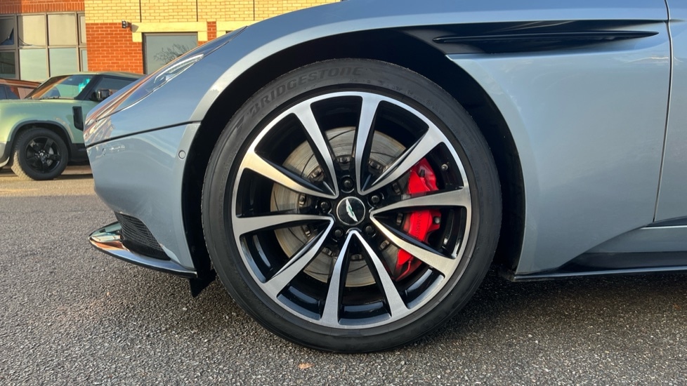 Used Aston Martin DB11 2019 for sale - 76954222: Photo 17