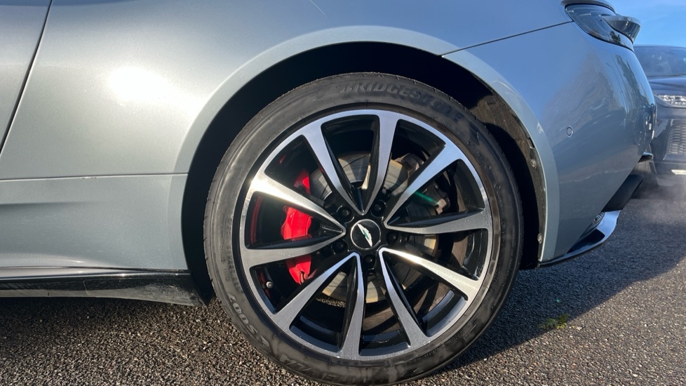 Used Aston Martin DB11 2019 for sale - 76954222: Photo 18