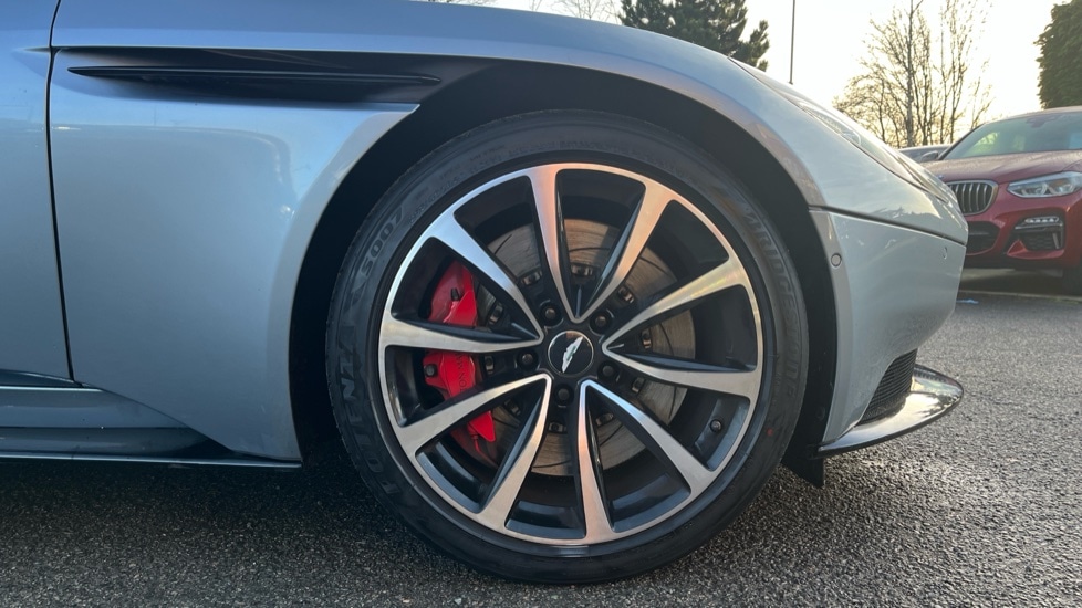 Used Aston Martin DB11 2019 for sale - 76954222: Photo 20