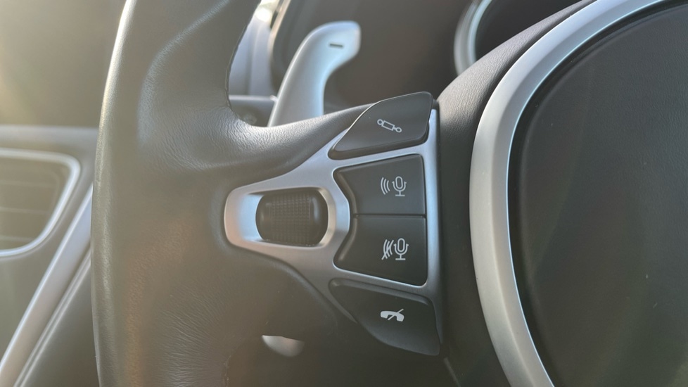 Used Aston Martin DB11 2019 for sale - 76954222: Photo 23