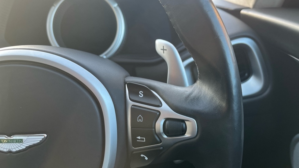 Used Aston Martin DB11 2019 for sale - 76954222: Photo 24