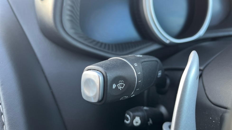 Used Aston Martin DB11 2019 for sale - 76954222: Photo 25