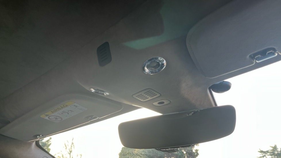 Used Aston Martin DB11 2019 for sale - 76954222: Photo 31