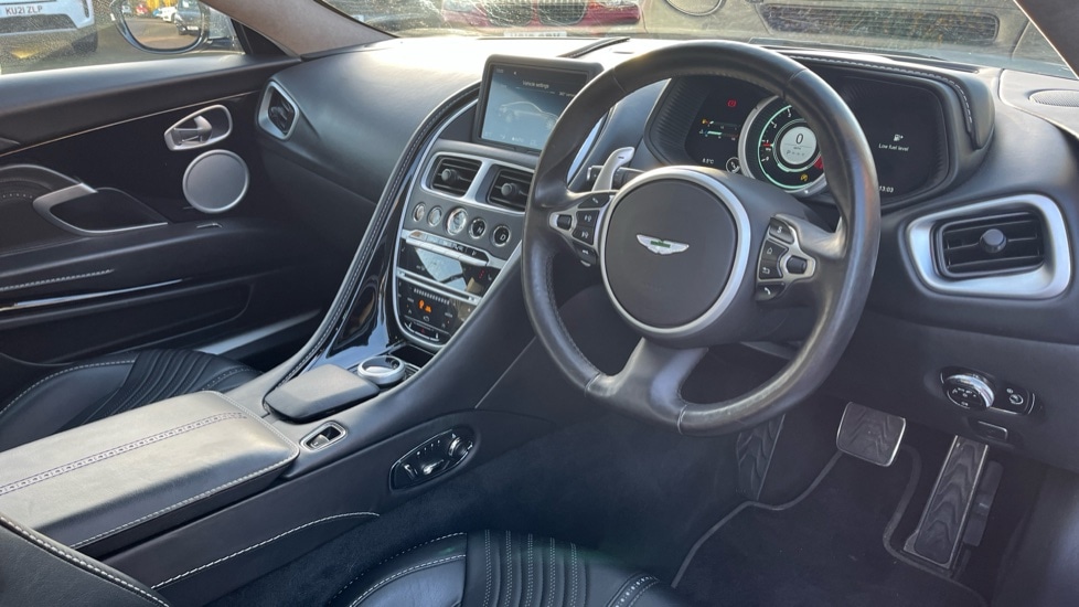 Used Aston Martin DB11 2019 for sale - 76954222: Photo 9
