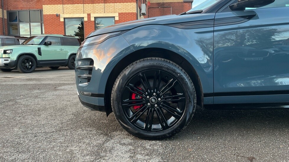 Used Land Rover Range Rover Evoque 2025 for sale - 76966570: Photo 17