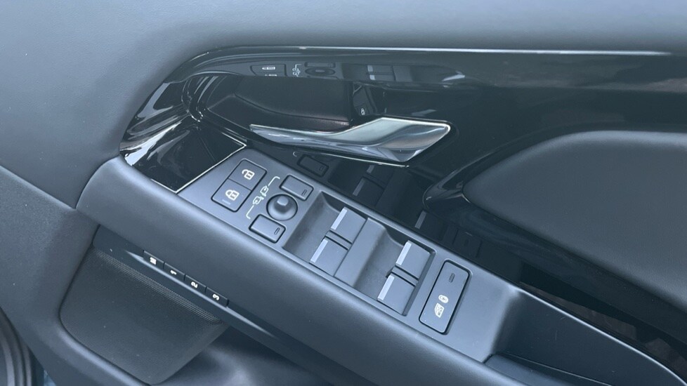 Used Land Rover Range Rover Evoque 2025 for sale - 76966570: Photo 29