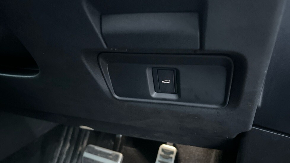 Used Land Rover Range Rover Evoque 2025 for sale - 76966570: Photo 38