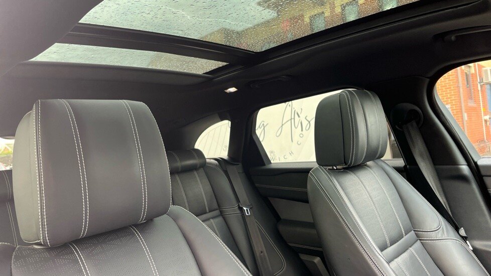 Used Land Rover Range Rover Velar 2021 for sale - 76575238: Photo 31