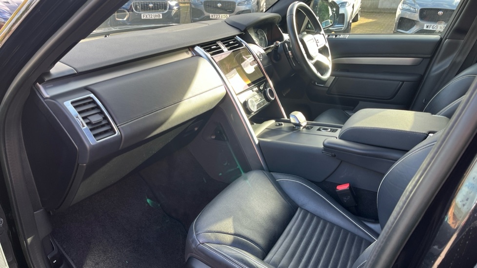 Used Land Rover Discovery 2022 for sale - 76523633: Photo 10