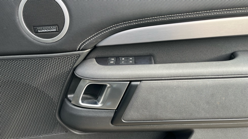 Used Land Rover Discovery 2022 for sale - 76523633: Photo 29