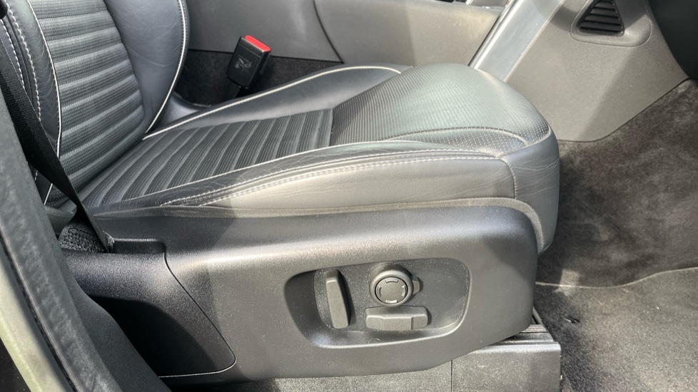 Used Land Rover Discovery 2022 for sale - 76523633: Photo 31