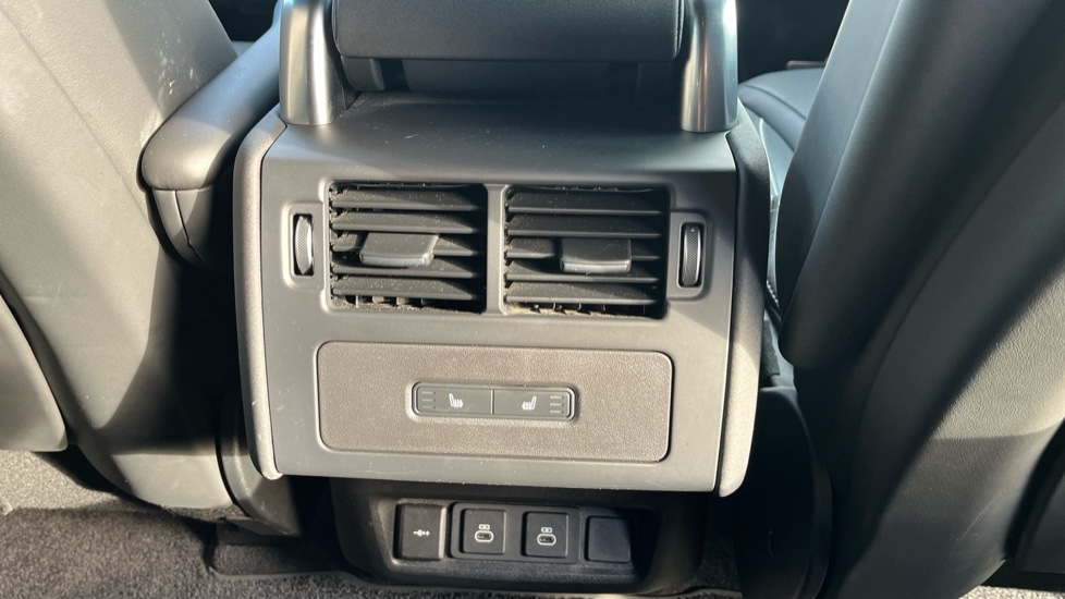 Used Land Rover Discovery 2022 for sale - 76523633: Photo 32