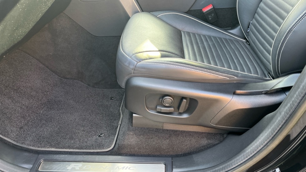 Used Land Rover Discovery 2022 for sale - 76523633: Photo 36