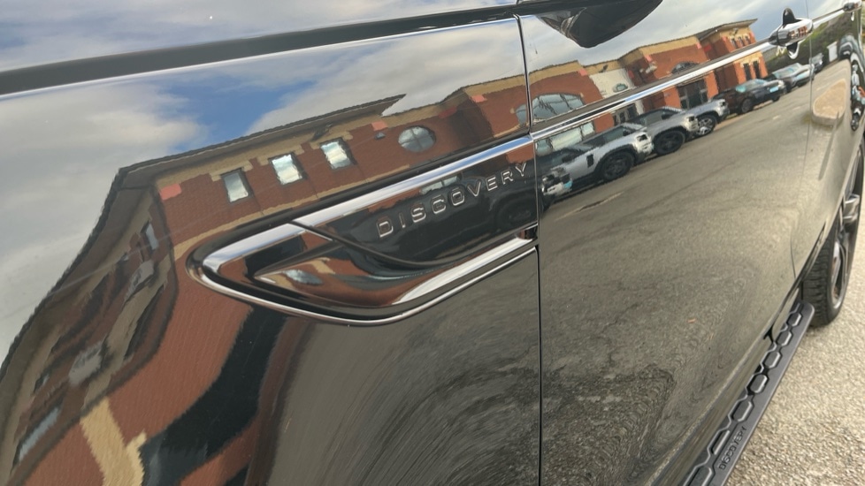 Used Land Rover Discovery 2022 for sale - 76523633: Photo 39