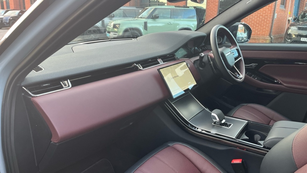 Used Land Rover Range Rover Evoque 2025 for sale - 76766244: Photo 10