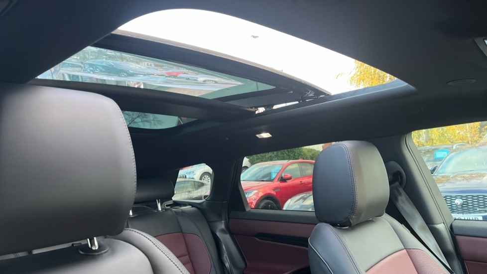 Used Land Rover Range Rover Evoque 2025 for sale - 76766244: Photo 30